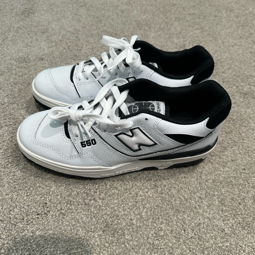New Balance 550 white w/ black